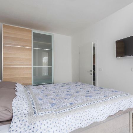 Apartmani Natalija1 Πόρετς Δωμάτιο φωτογραφία